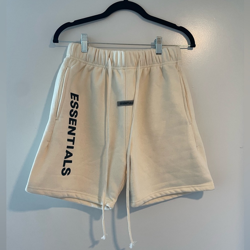 Unisex essentials shorts size small